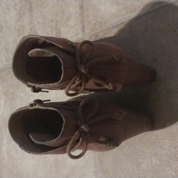 Lucky Brand Yamina Wedge Bootie Womens Ankle Boot Brown Leather Tie Back Size 7 - Picture 4 of 8